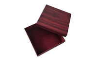 ฝาปิดสีแดงสีไม้และกล่องฐานที่มีพื้นผิวกำมะหยี่กระดาษแข็ง 1200gsm ด้านใน ผู้ผลิต