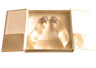 การ์ดแต่งงานของชำร่วยกล่องของขวัญ 2 ด้านเปิดการออกแบบที่กำหนดเองด้วยริบบิ้น ผู้ผลิต