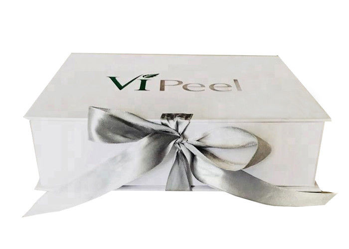 กล่องของขวัญกระดาษแข็งกระดาษพับริบบิ้นขาวสี่เหลี่ยมทรงแพนตันพิมพ์ ผู้ผลิต