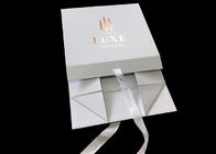 Ribbon Logo กล่องกระดาษทิชชูแบบพับกระดาษสีขาวสำหรับบรรจุหีบห่อ ผู้ผลิต